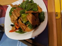 辣椒炒肉码子（浇头）-呷佬·长沙手工米粉(金沙江路店)