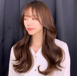 -变画·发型STUDIO