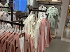 -美特斯邦威(新天地购物中心店)