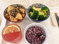 -轻蔬不用等·素食(江苏路店)