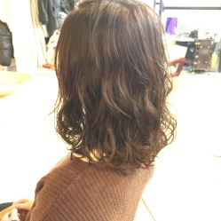 -茶发Salon·烫发染发理发