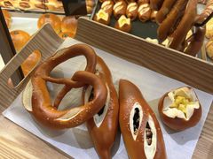 -Dough&Joe团憩(瑞虹天地月亮湾店)