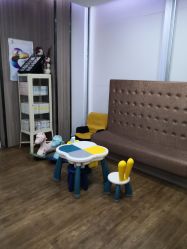 -睿宝儿科·眼科·口腔(静安大悦城门诊部)