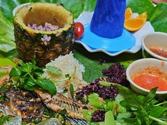 -沐毫傣泐云南菜孔雀宴•手抓饭傣味烧烤(曼听公园店)