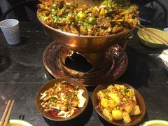 -巴四老城区炭火蛙锅(张江店)