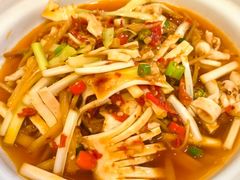 -叁煨蹄花·下饭盐帮菜(人民广场店)