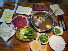 -乡土黄·鲜牛肉火锅·小龙虾(兴业街店)