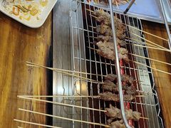-哈尔滨小酒馆·鲜肉现穿自助烧烤(康新花园店)