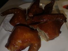 玻璃脆皮乳鸽皇-新雅粤菜馆(南京东路店)