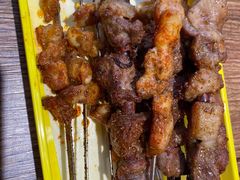 炭烤羊肉串-永红源啤酒·烧烤·海鲜·大排档(青特城店)
