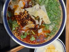 -云阿蛮云南生烫牛肉米线(奉贤路店)