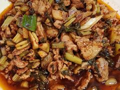 酸菜炒肉-海韵人家.海景花园经典云南菜(双廊店)