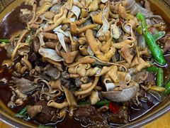 -一品红烧鸭特色川菜(三岔湖店)
