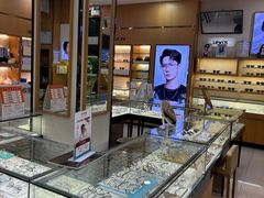 -光明眼镜·蔡司授权(徐泾店)