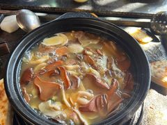 -有一锅·野生菌黑山羊腊排骨火锅(古城北门店)