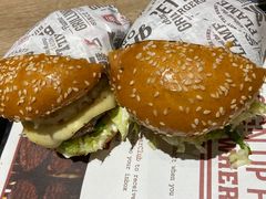 -The Habit Burger Grill 哈比特汉堡(爱琴海店)