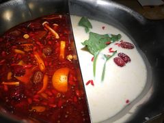 台式麻辣猪肚鸡鸳鸯锅-湊湊火锅·茶憩(上海合生汇店)