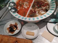 -姚姚酸菜鱼·金戈戈香港豉油鸡(喜荟城联名店)