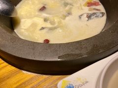-咕嘟草帽鱼·牛奶一样的鲜鱼汤(天鹅湖万达广场店)