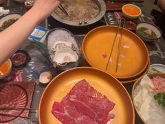 -牛YO寿喜烧·铁板烧和牛火锅自助(市府恒隆店)
