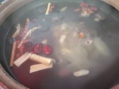 药材煲底-司马街鸡煲(西华路店)