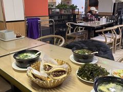 -闫家驴肉老店(华电一校店)