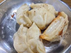 -黄阿姨锅贴大王(万航渡路店)