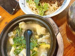 -重庆鸡公煲·青锅花椒鱼(牡丹江路店)