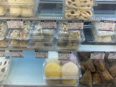 -白玉兰食品(中山公园龙之梦店)