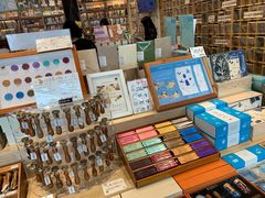 -猫的天空之城概念书店(杭州南宋御街店)