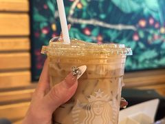 -星巴克(杭州西湖银泰1F店)