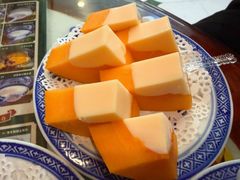 木瓜奶冻-广信牛奶甜品世家(台东店)