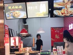 -八一路好吃街(雨田商务大厦店)