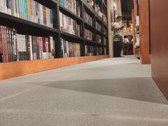 -西西弗书店&矢量咖啡(来福士广场店)