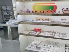-视野联行眼镜蔡司·依视路官方授权店(顺城店)