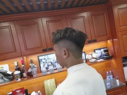 -米娜男士新国潮理发馆