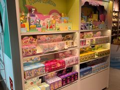 -名创优品(山东青岛华润万象城店)
