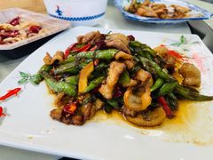 农家小炒肉-七的湖·晚芳亭·阳澄湖农家菜·大闸蟹(莲花岛店)