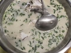 -雪湖煜辰鱼头老店(雪野湖店)