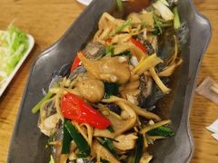 -两兄弟Song Pee Nong(2号店)