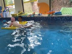 -梦翔龙湖滟澜山游泳俱乐部