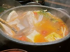 毛辣果酸汤鱼-Ameigo梅果·云贵川bistro(长宁来福士店)