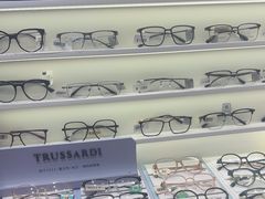 -爱视眸Eyeblling眼镜·依视路·蔡司镜片折扣店(百联南方商城购物中心)