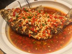 香酥大鲫鱼-费大厨辣椒炒肉(悠唐购物中心店)