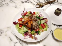 烟熏鸡肉藜麦沙拉-WHEAT&BAKER-麥(凯德来福士店)