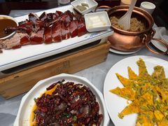 -蔼若春.传承三十年云南菜(金碧公园店)