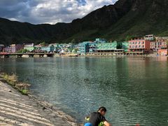 -百里峡七彩艺术小镇