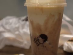 芋泥波波茶-喜茶(上海打浦桥日月光gelato lab+店)
