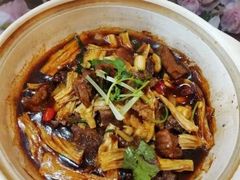 香焖牛腩-房陵农家(东亭店)