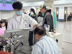 -大连何氏眼科医院